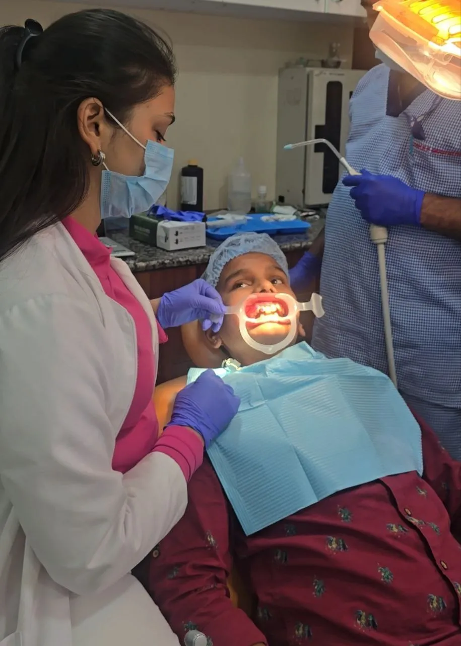 Transparent braces/Invisalign/Aligners